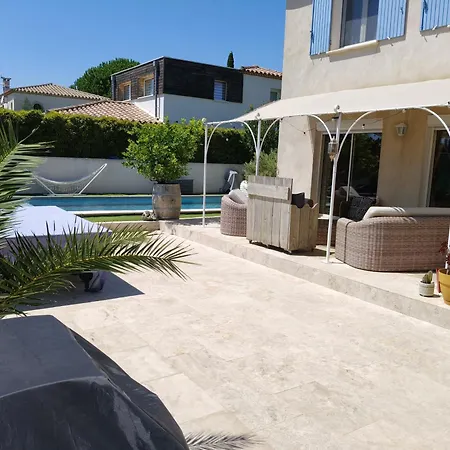 Avec Piscine Petite Camargue Villa